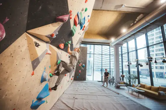 Climbing District Batignolles - Guide complet pour grimper à Paris